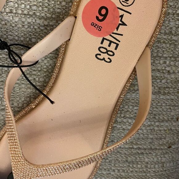 (NWT) Love 83 beautiful blush pink rhinestone embellished flip flops size 6 - Picture 4 of 5